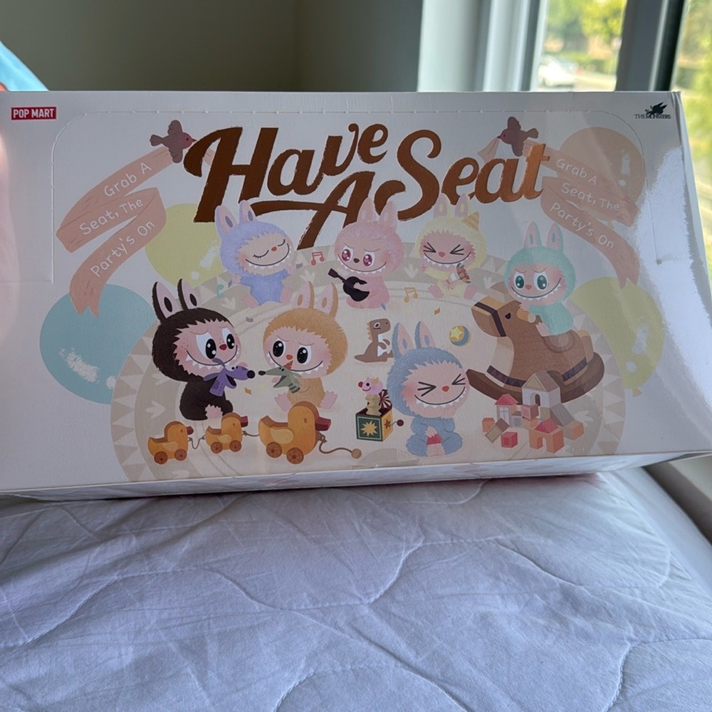 New purchase from pop Mart 'Have A Seat'